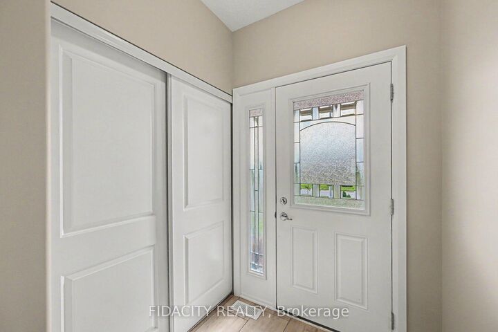 Property Photo:  68 Vimy Ridge Crescent  ON K7S 0H7 