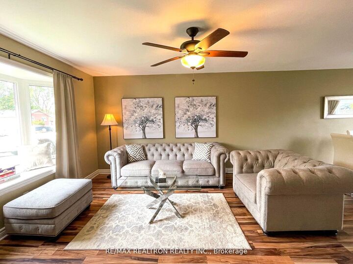 Property Photo:  298 Glenwoods Avenue  ON L4P 2W8 