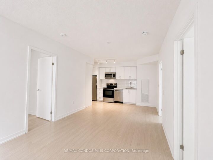 Property Photo:  4010 Eglinton Avenue W 304  ON M9A 0G5 
