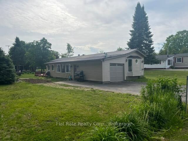 Property Photo: 65 Chandos Street ON K0L 1Z0