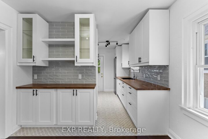 Property Photo:  28 Grantham Avenue  ON L2P 3B4 