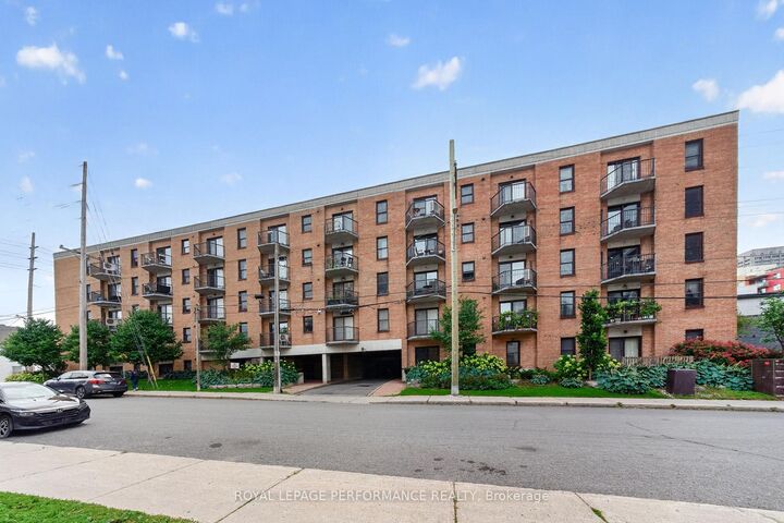 Property Photo:  50 Burnside Avenue 407  ON K1Y 2M2 