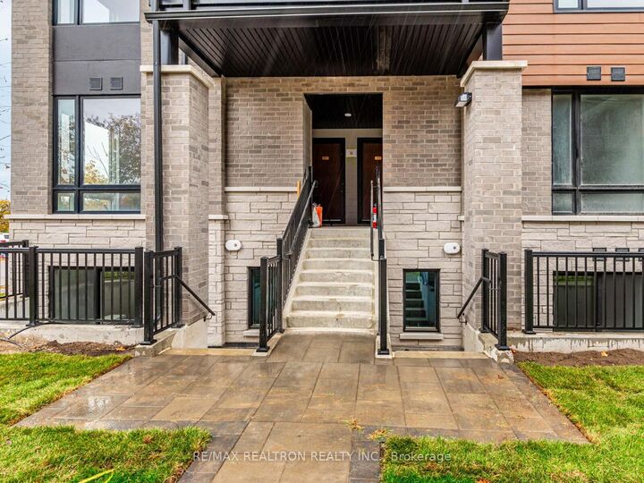 Property Photo: 117 Marydale Avenue 31 ON L3S 0E3