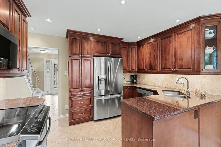 Property Photo:  1797 Vigneault Street  ON K1C 2G7 