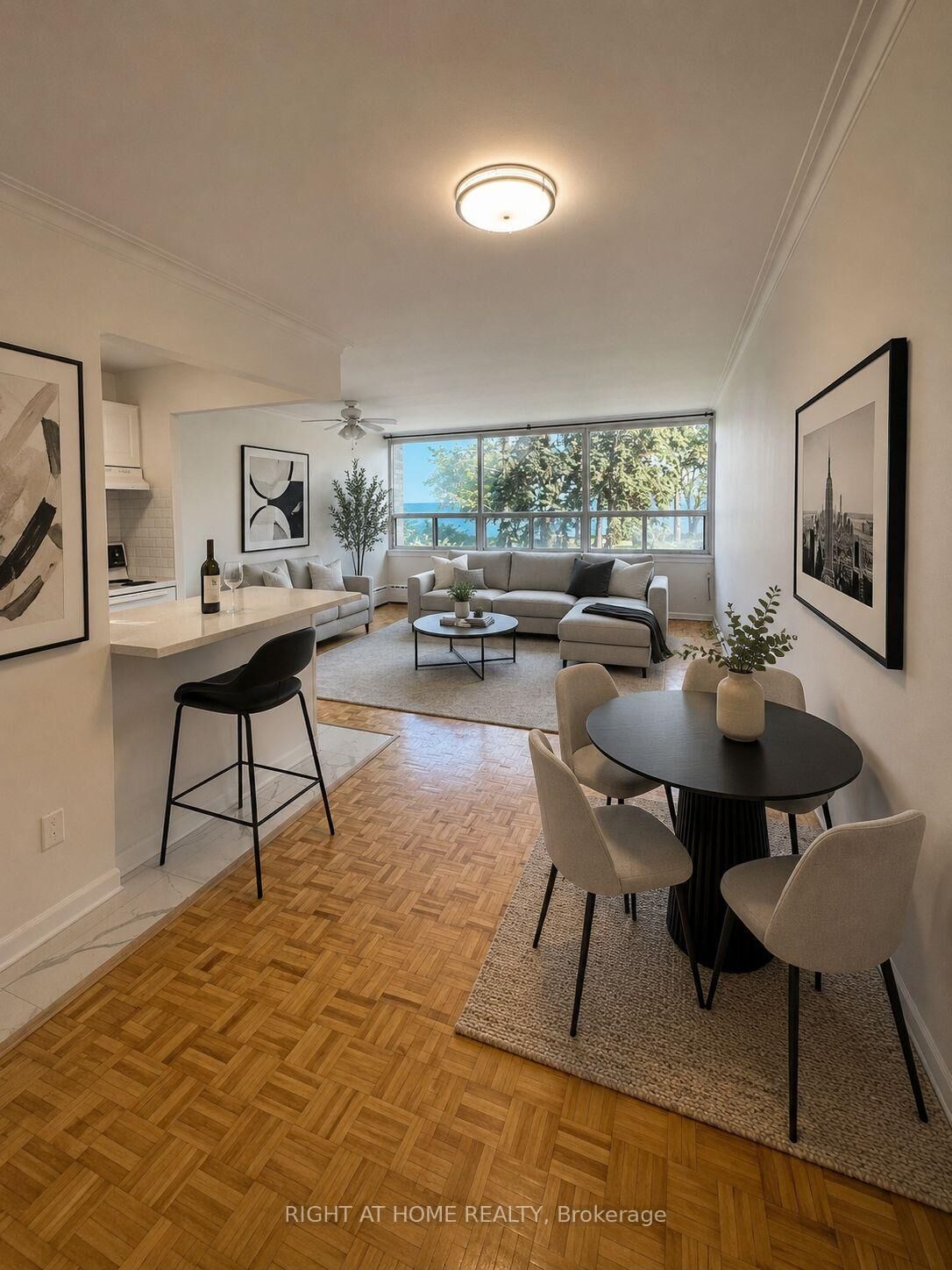 Property Photo:  2 Royal York Road 305  ON M8V 2S6 