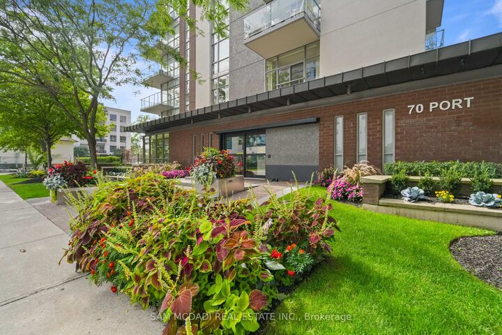 Property Photo: 70 Port Street E 506 ON L5G 4V8