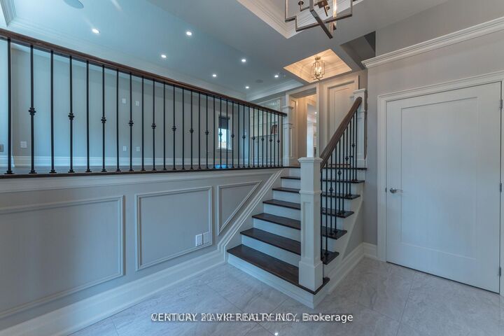 Property Photo:  49 Roxaline Street  ON M9P 2Z1 