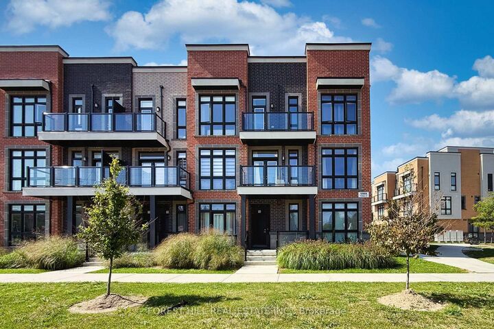 Property Photo:  12868 Yonge Street 15  ON L4E 1J4 