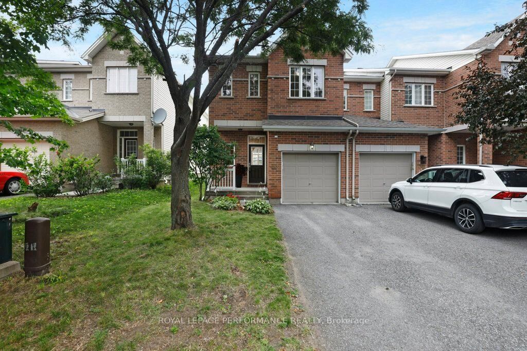 Property Photo:  306 Waymark Crescent  ON K2M 0A4 