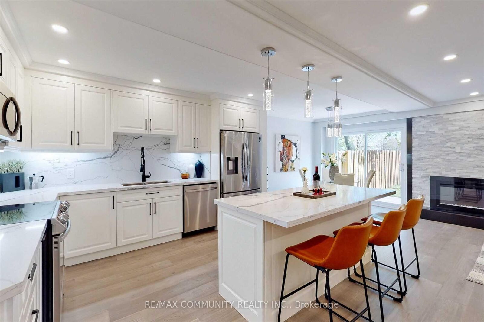 Property Photo:  1216 Charlotte Circle  ON L1V 3P8 