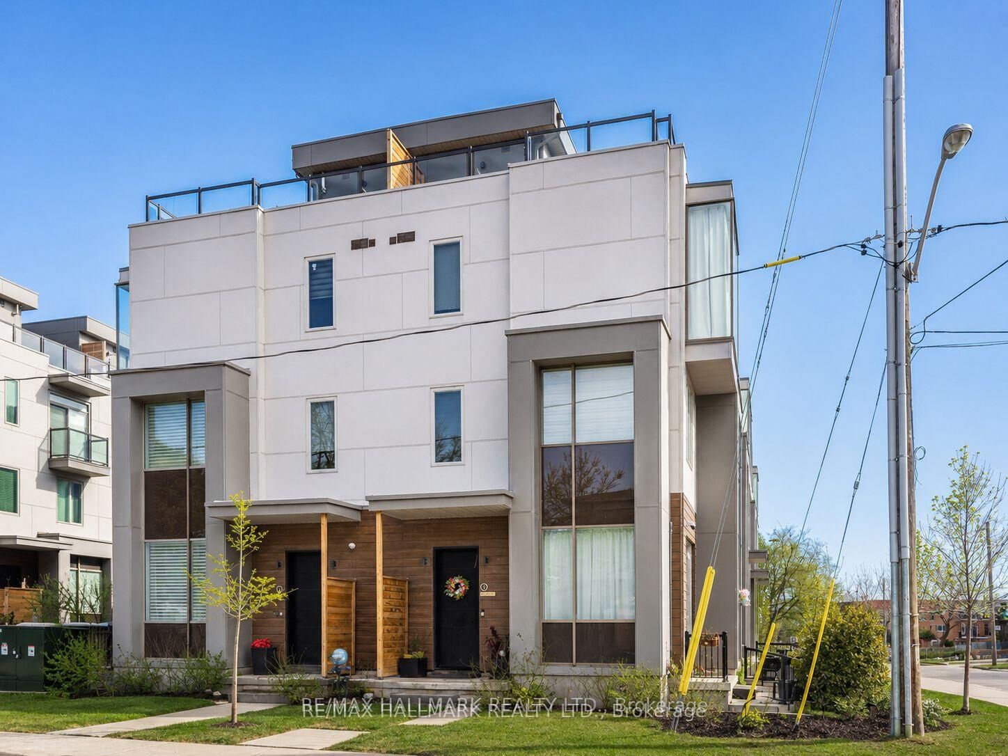 Property Photo:  17 Greenbriar Road 1  ON M2K 0G7 