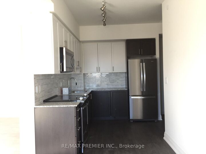 Property Photo:  3600 Highway 7 Drive 2205  ON L4L 0G7 
