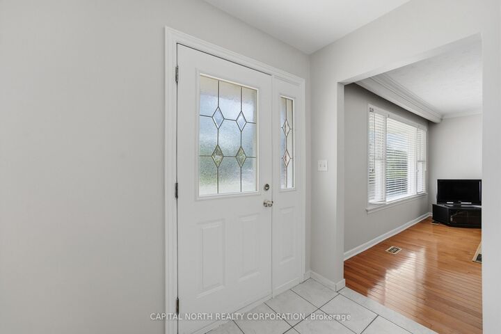 Property Photo:  152 Katherine Road  ON M3K 1J7 