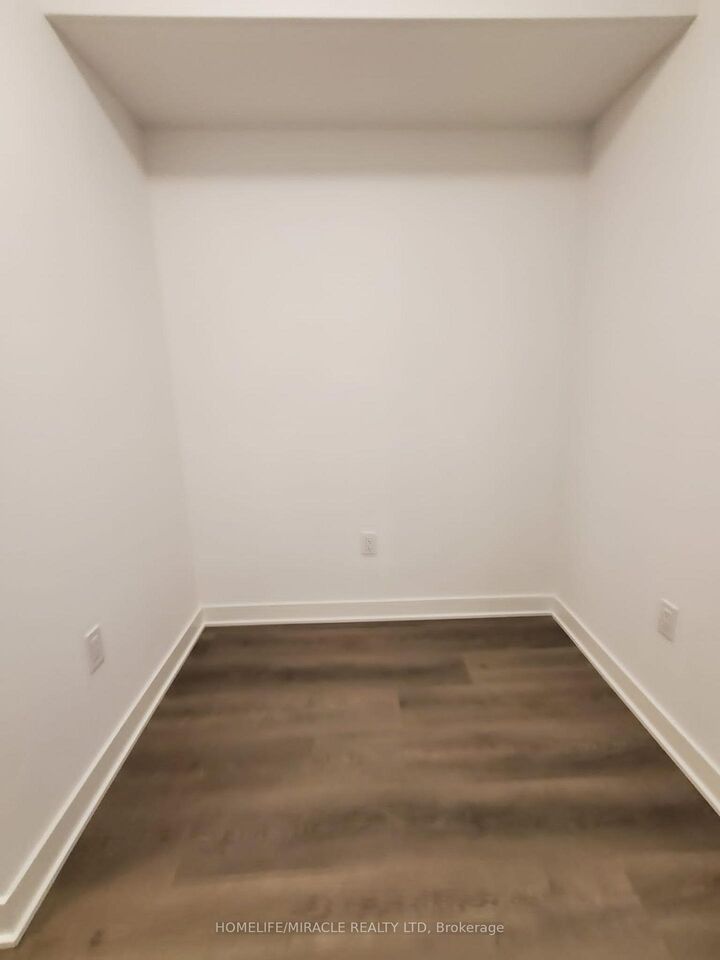 Property Photo:  36 Zorra Street 308  ON M8Z 1R7 
