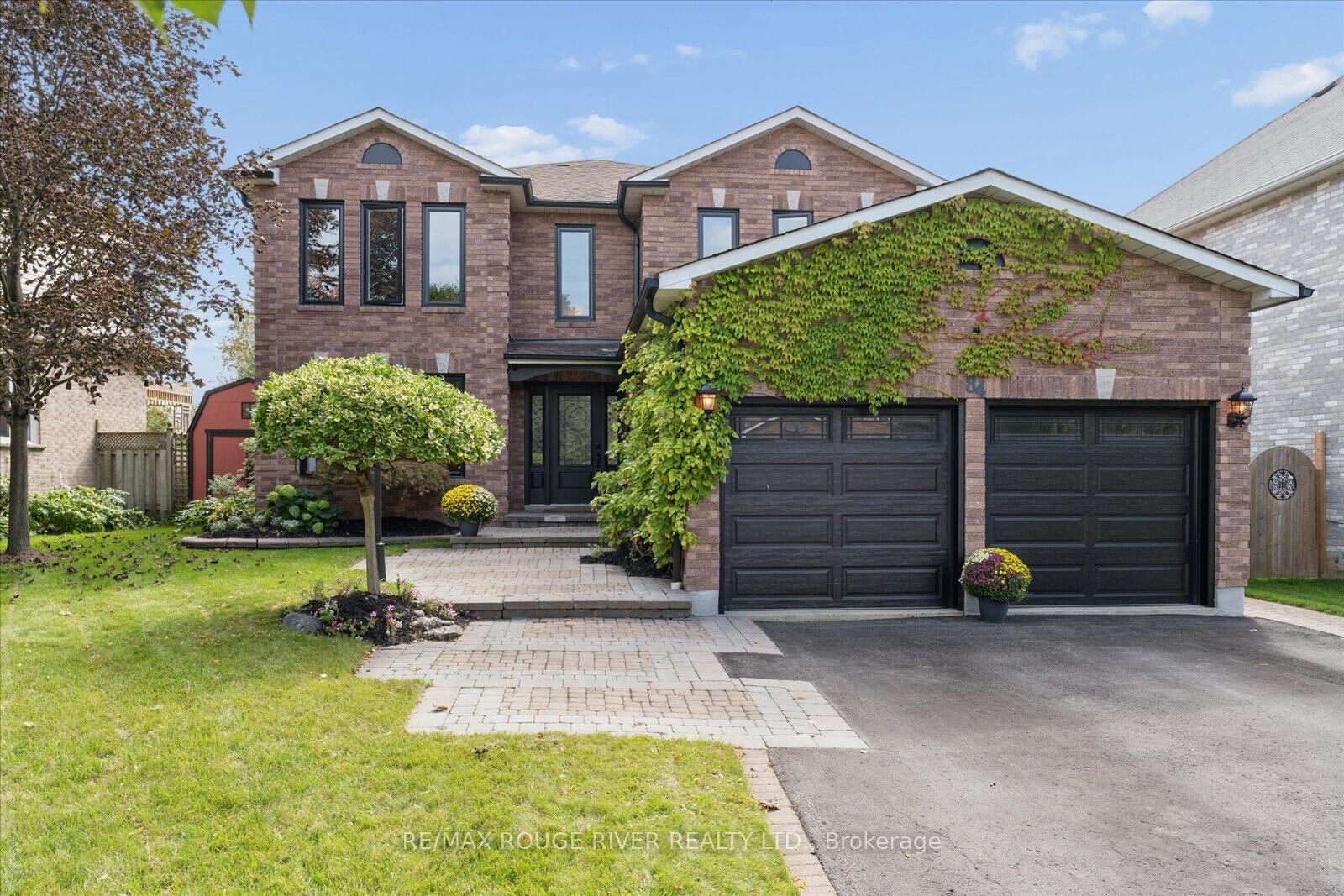 Property Photo:  84 Bedell Crescent  ON L1R 2H8 