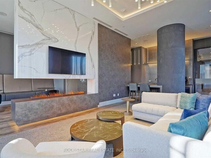 Property Photo:  2550 Simcoe Street N 1817  ON L1L 0R5 