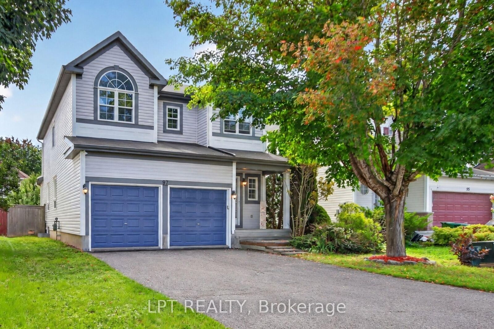 Property Photo:  97 Black Bear Way  ON K2S 2G6 