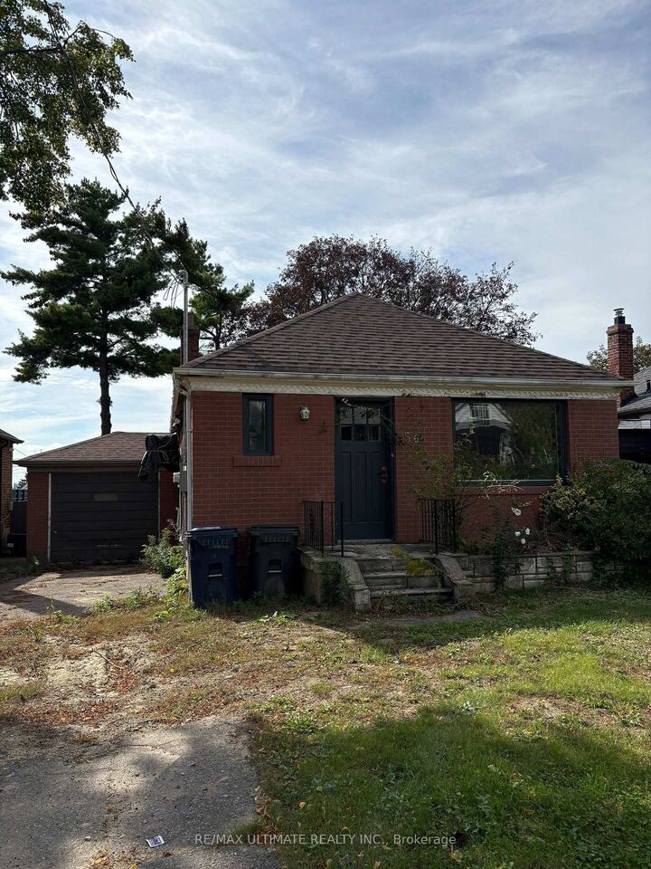 Property Photo:  56 Glenhaven Street  ON M6M 3M3 