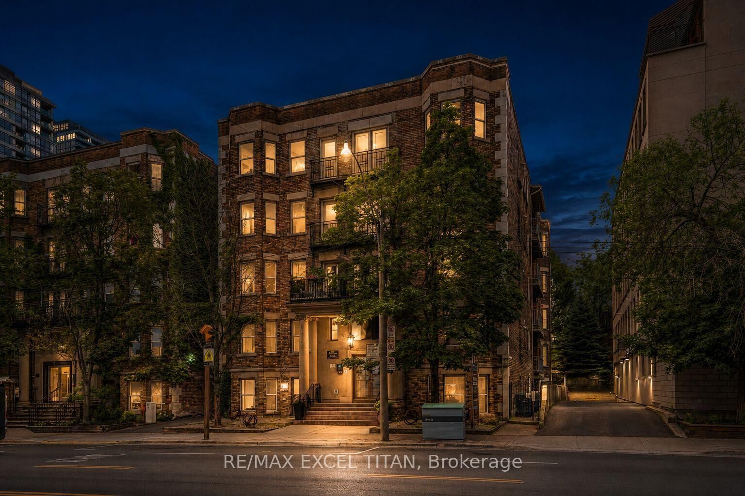 Property Photo:  414 Jarvis Street G1  ON M4Y 3C2 