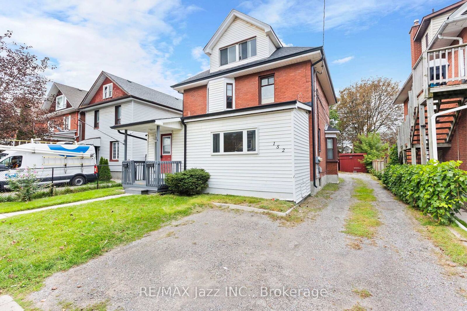 Photo de la propriété: 152 Elgin Street E ON L1G 1T3