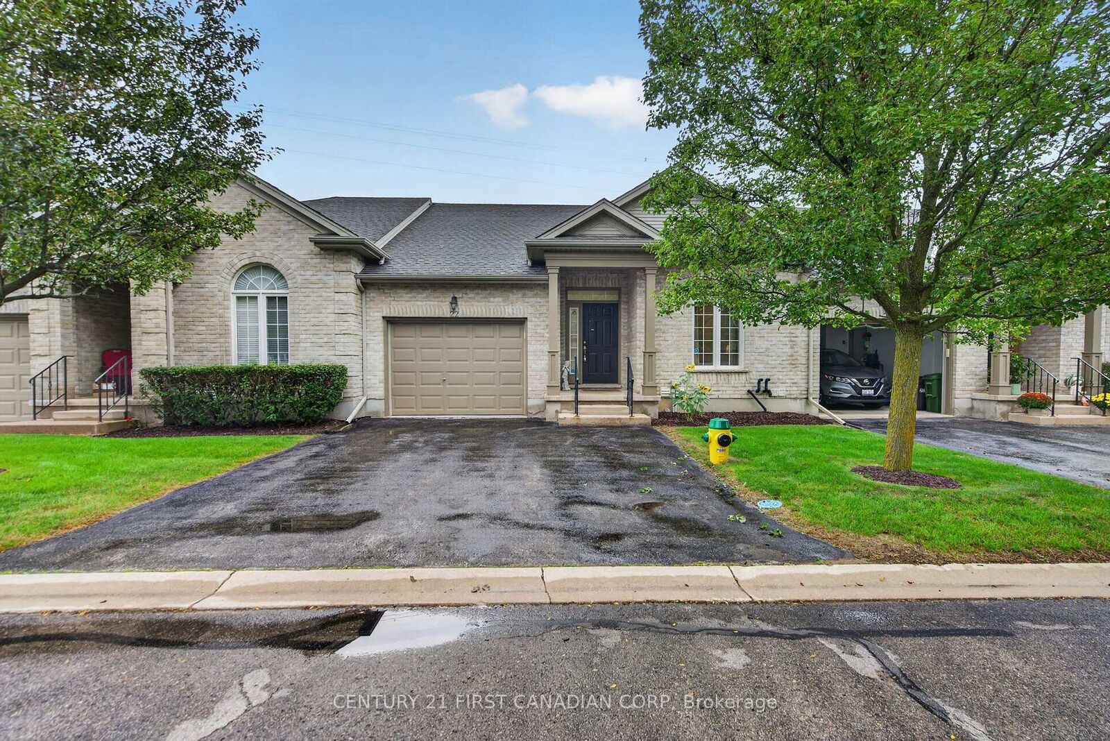 Property Photo:  87 Donker Drive 22  ON N5P 4L2 