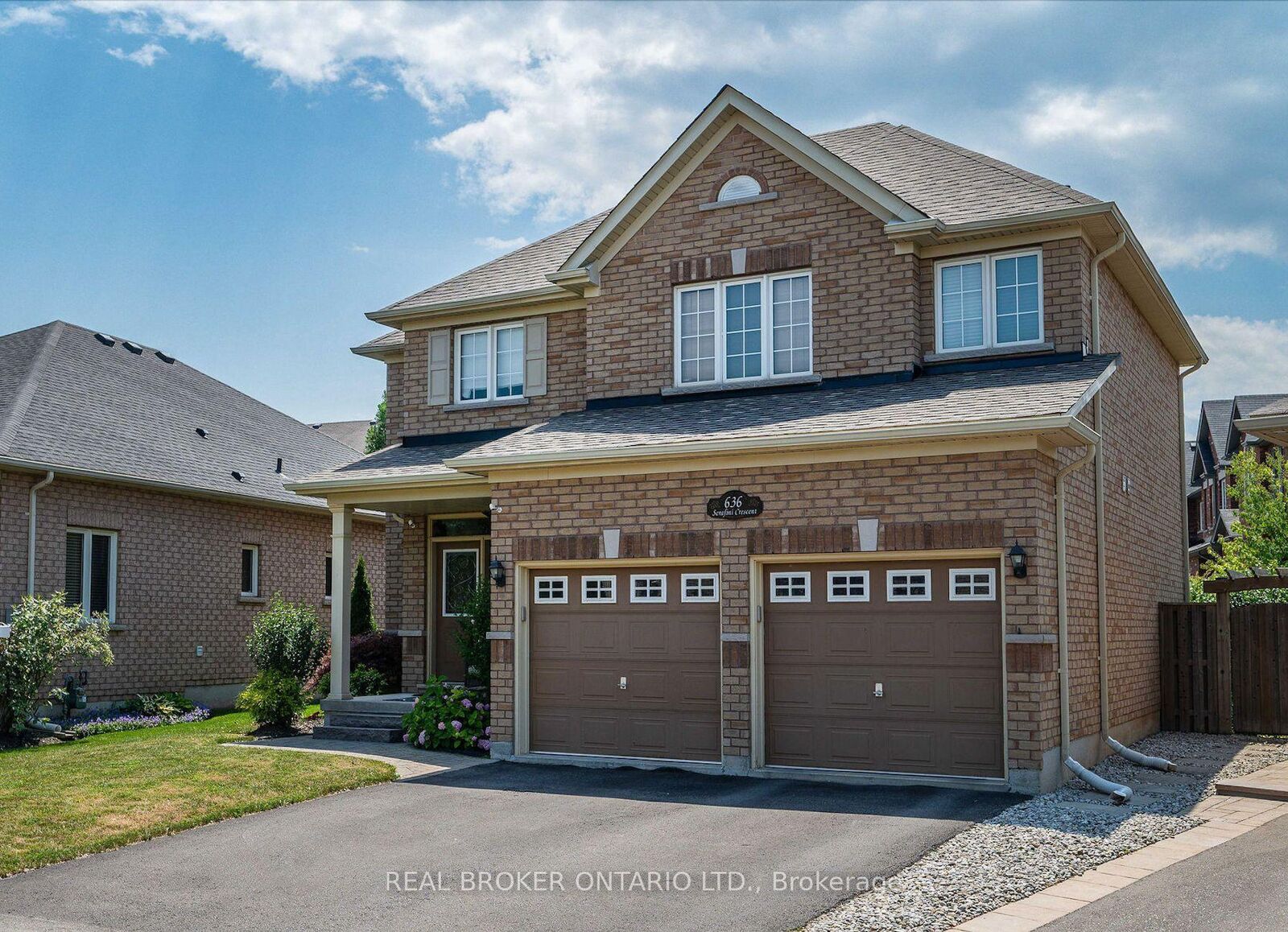 Property Photo:  636 Serafini Crescent  ON L9T 7P1 