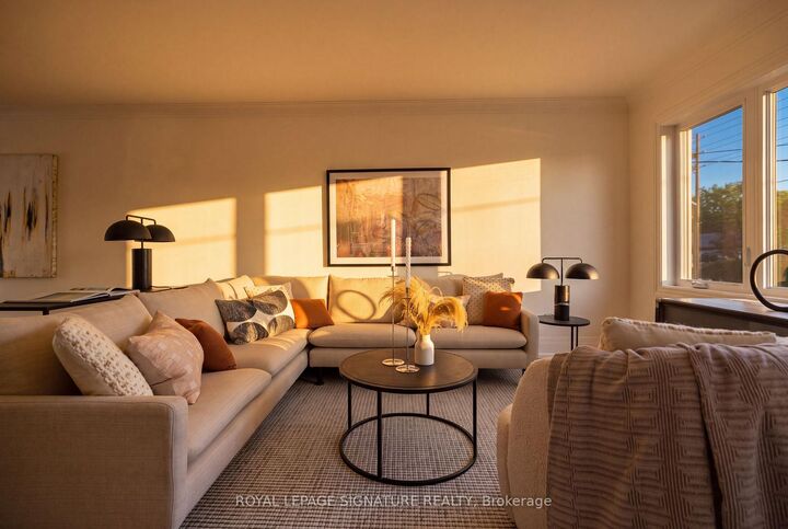 Property Photo: 605 Atwater Avenue ON L5G 2A8