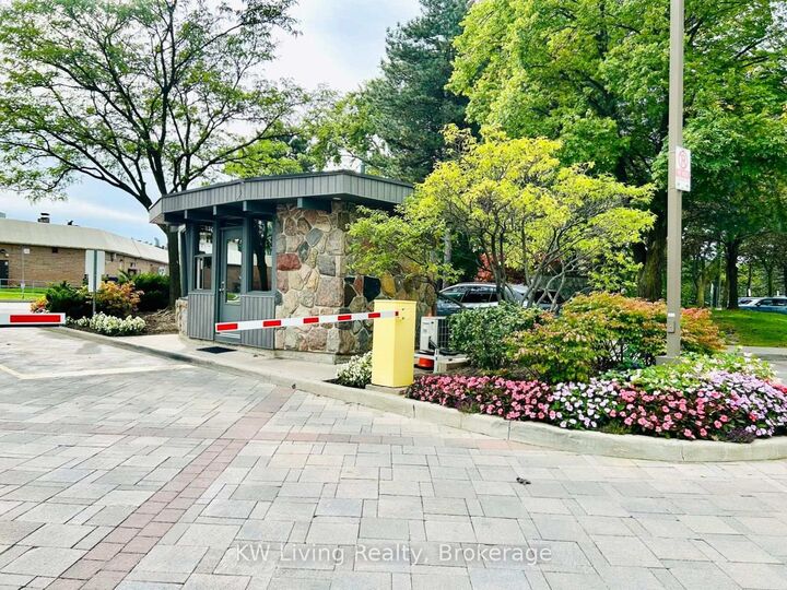 Property Photo:  55 Skymark Drive 1908  ON M2H 3N4 