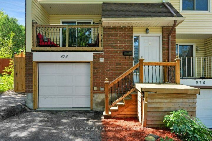 Property Photo:  878 Grenon Avenue  ON K2B 6G3 