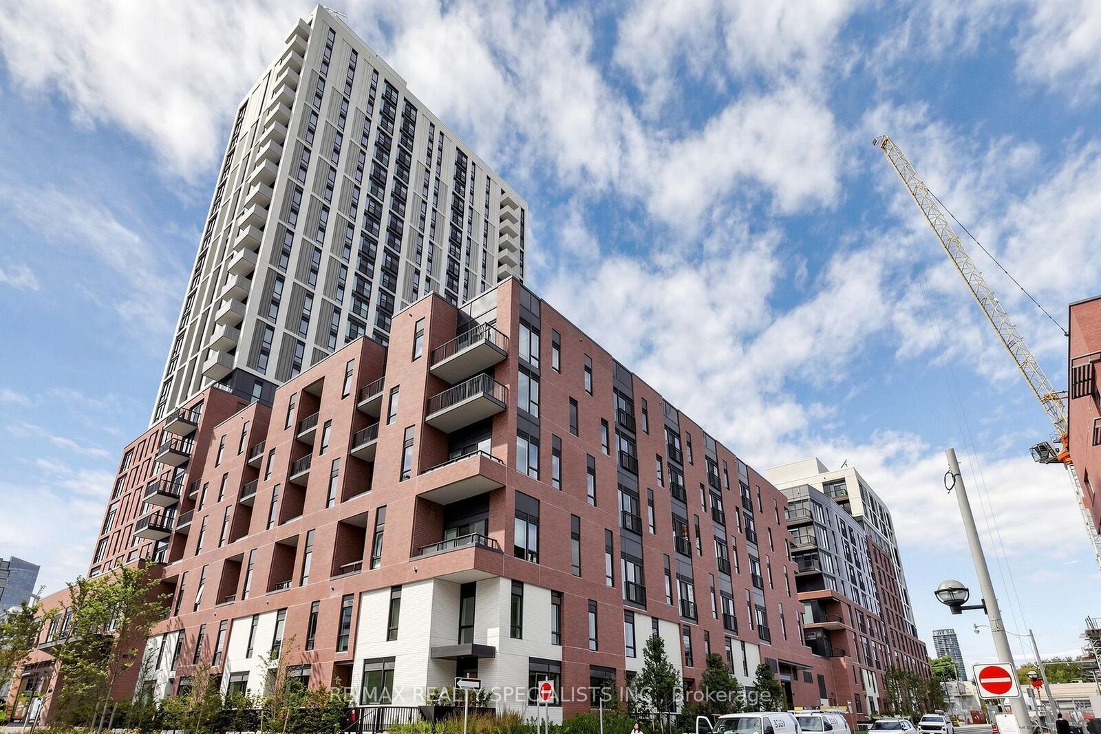 Property Photo:  30 Dreamers Way 221  ON M5A 0Z1 