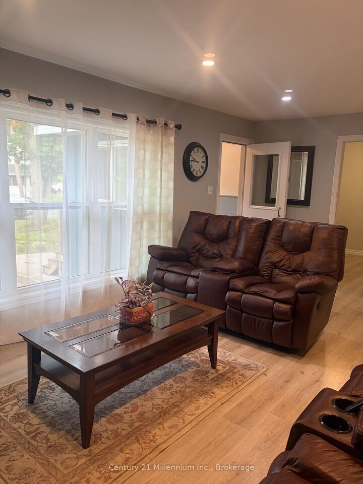 Property Photo:  79 23rd Street N  ON L9Z 2G4 