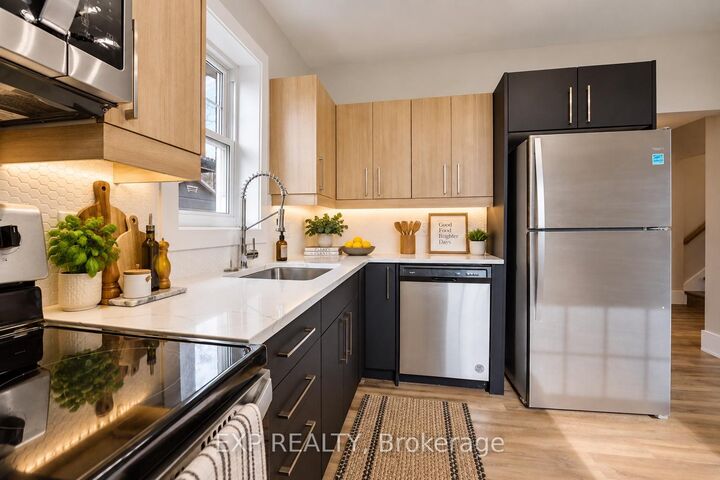 Property Photo:  329 Rosedale Avenue 1  ON L8K 4N9 