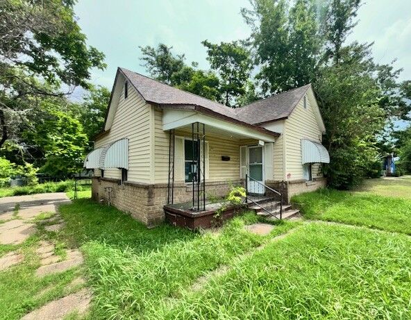 Property Photo:  108 E Martin Luther King Street  OK 74403 