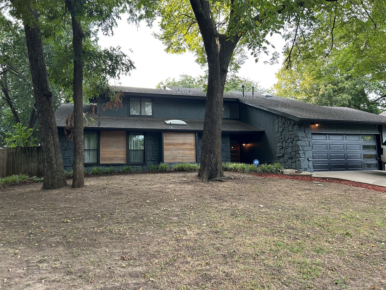 Property Photo: 8826 S 65th East Place OK 74133