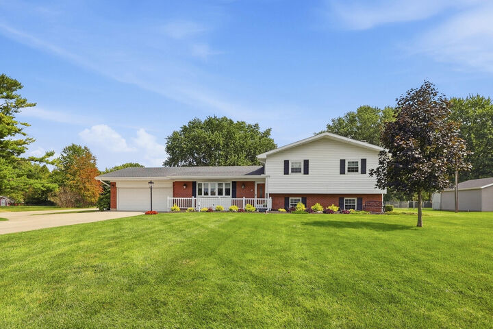 Property Photo: 2874 Ashlar Drive OH 45503
