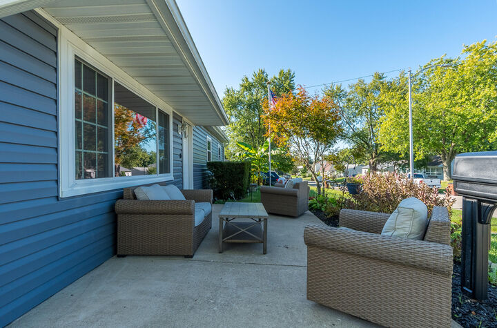 Property Photo: 2582 Crestwell Place OH 45420