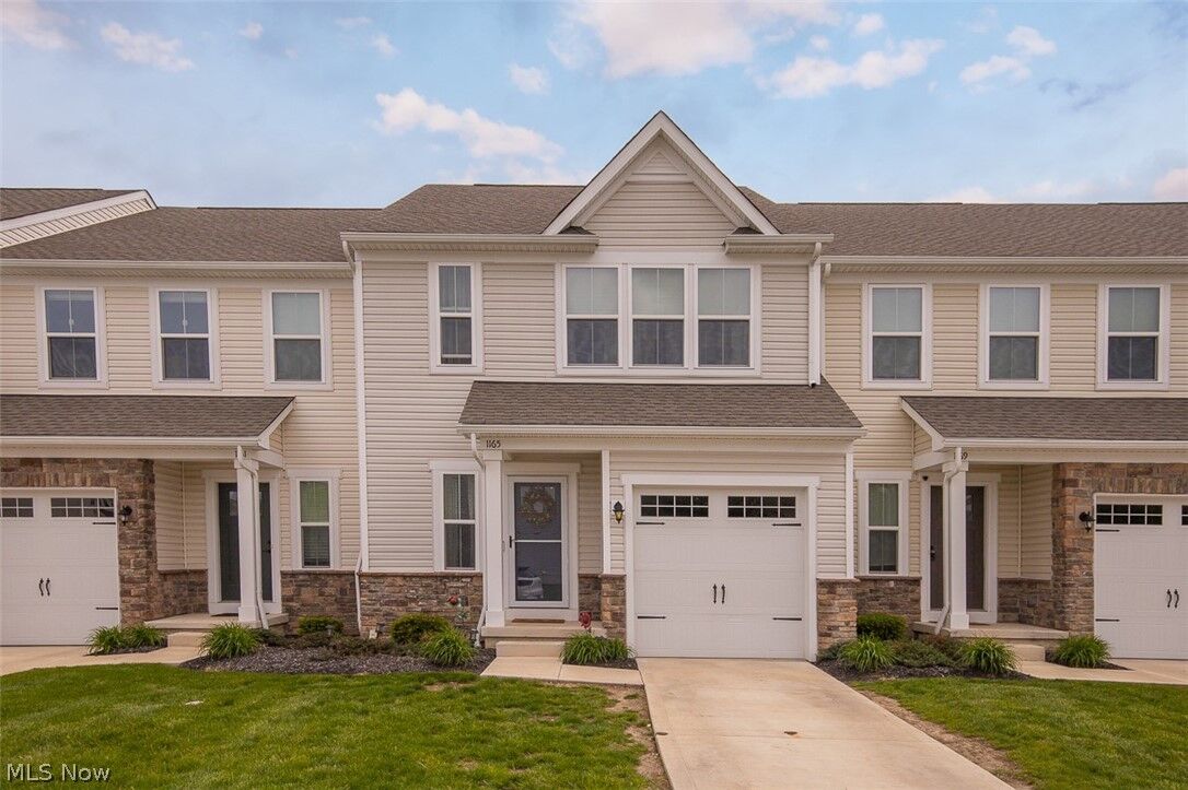 Property Photo:  1165 Meadow Run  OH 44321 