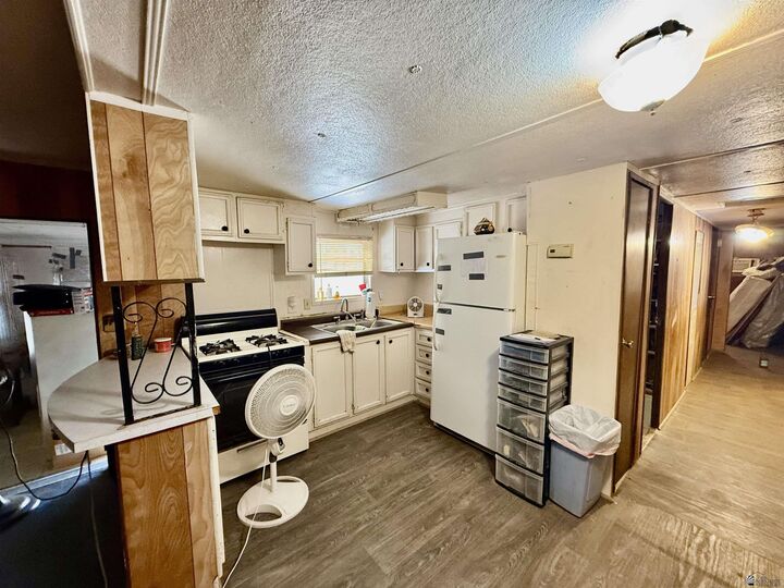 Property Photo: 9658 E Agate Way AZ 85365