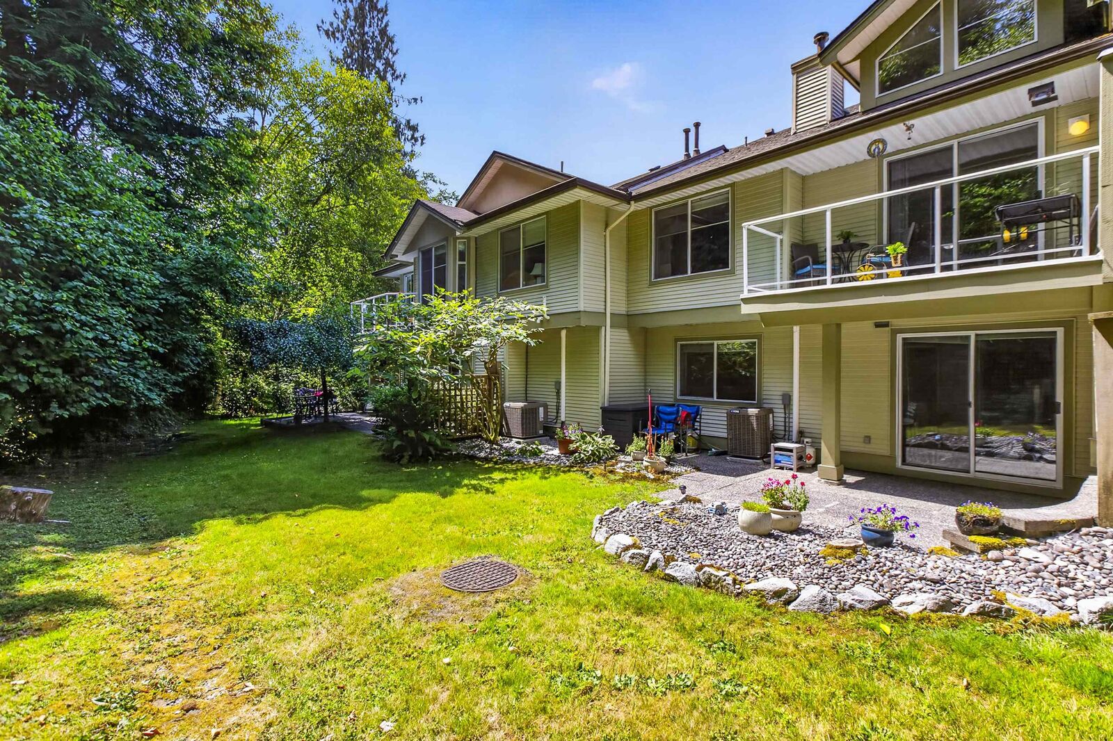 Property Photo:  22740 116 Avenue 22  BC V2X 2X7 