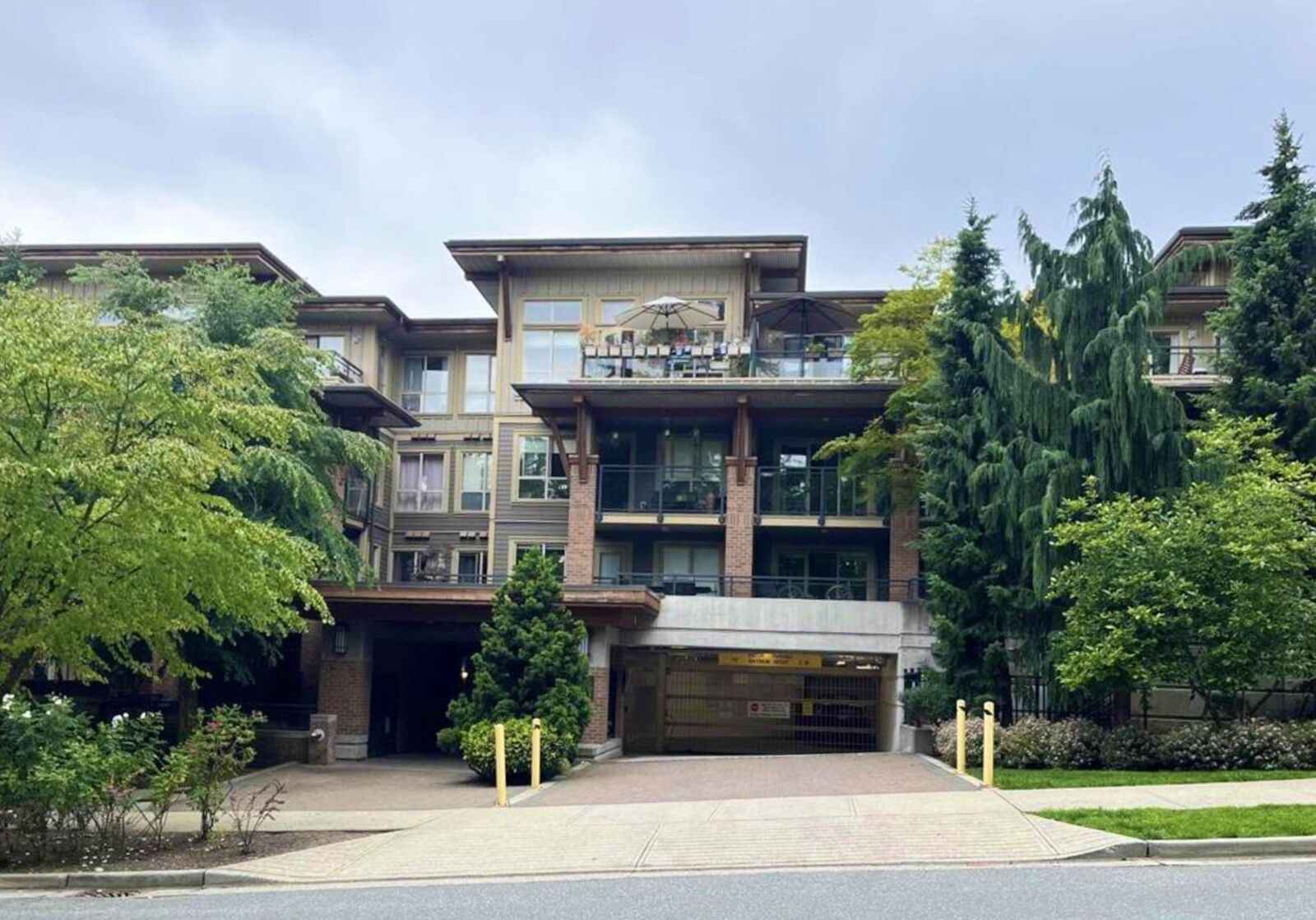 Property Photo:  1633 Mackey Avenue 317  BC V7P 0A2 