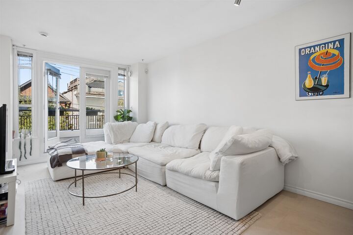 Property Photo:  2190 W 5th Avenue 203  BC V6K 1S2 