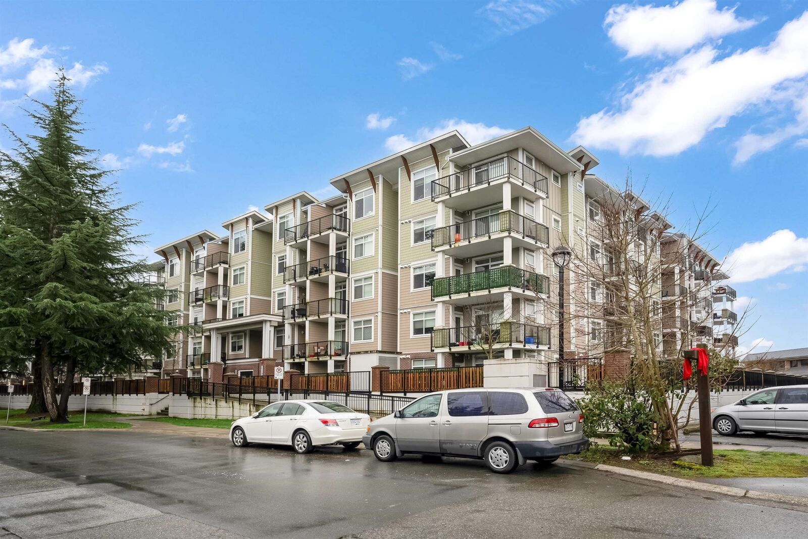 Property Photo:  20686 Eastleigh Crescent 107  BC V3A 4C4 