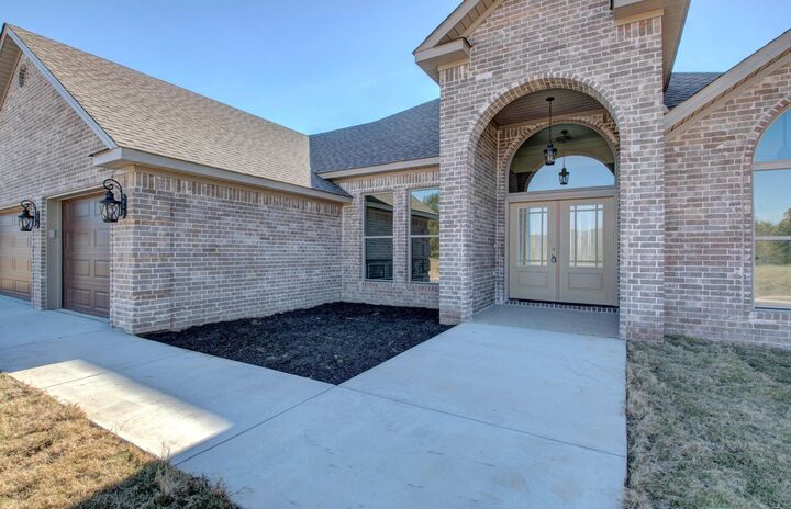 Property Photo:  520 Corondelet Lane  AR 72113 