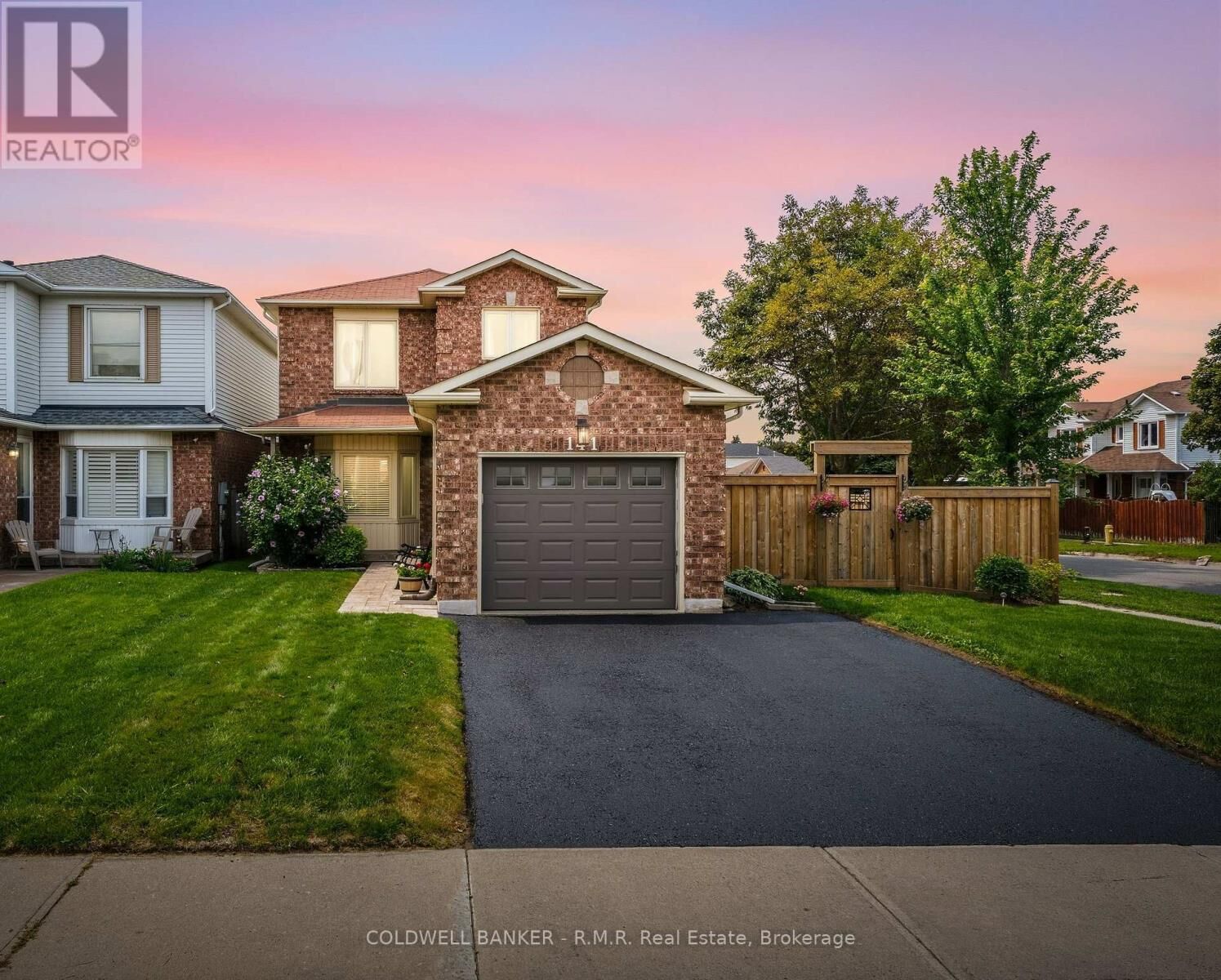 Property Photo: 141 Poolton Crescent ON L1E 2H6