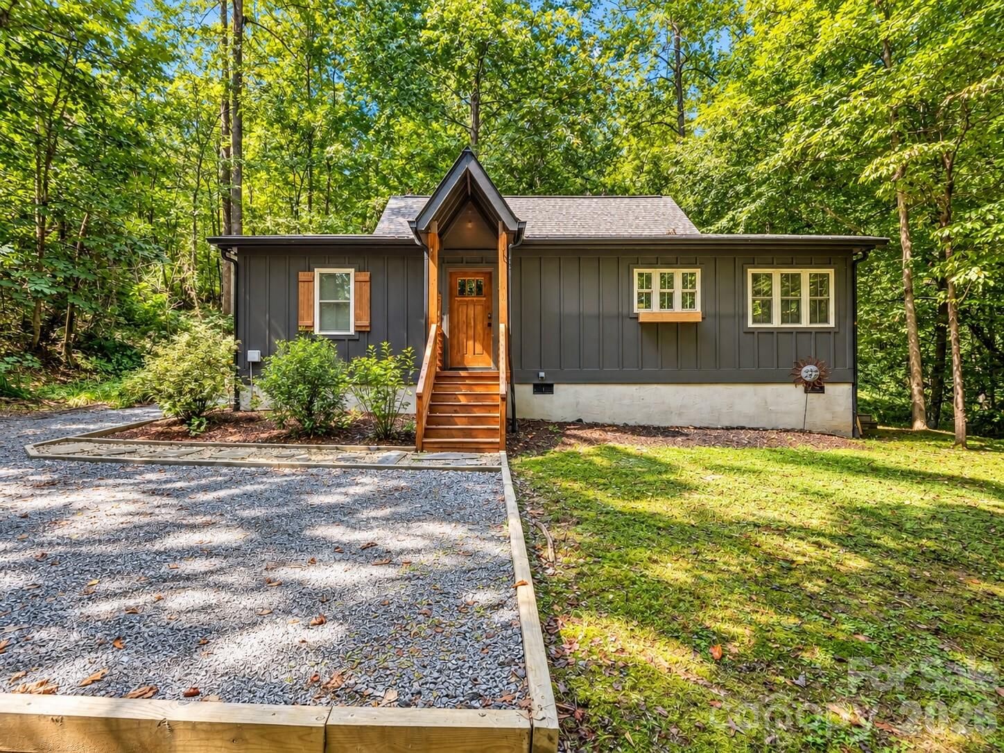 Property Photo:  126 Swans Way W  NC 28746 