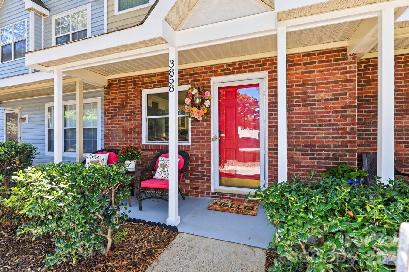 Property Photo:  3858 Mosscroft Lane  NC 28215 