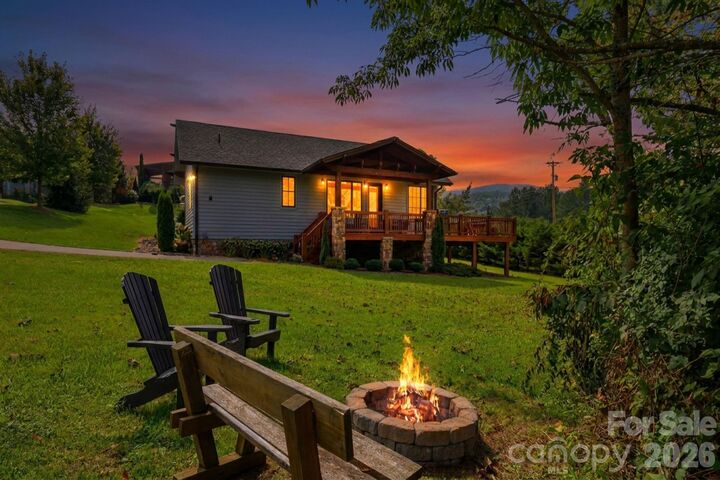 Property Photo:  57 Valley View  NC 28604 