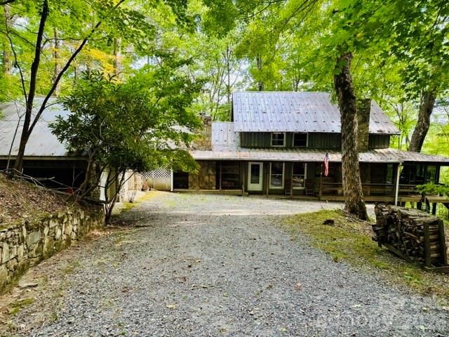 Property Photo: 624 Fox Den Road NC 28754