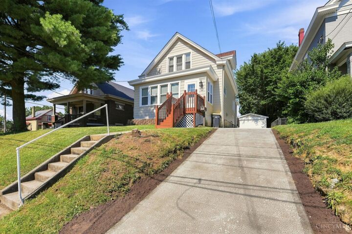 Property Photo: 3705 Frances Avenue OH 45211