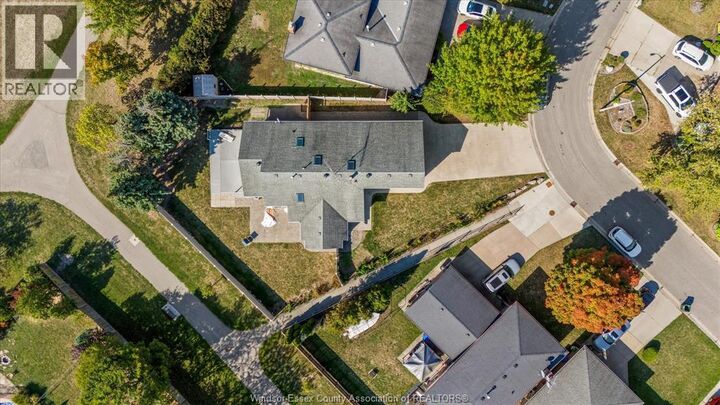 Property Photo:  1467 Guildwood Crescent  ON N9H 2B3 